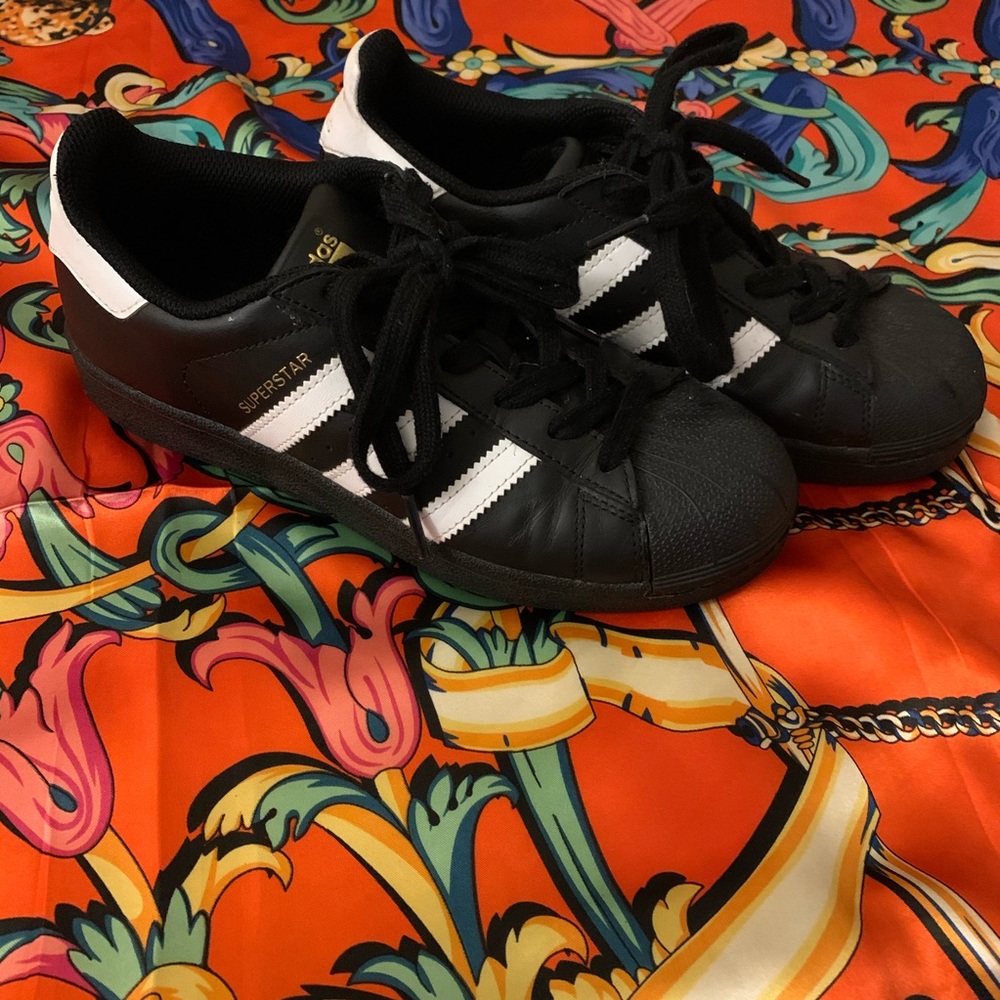 Adidas Sneakers